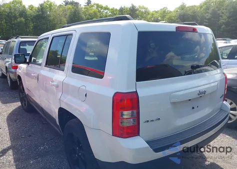 2015 Jeep Patriot High Altitude Edition z USA, uszkodzony, nr VIN 1C4NJRFB4FD394829